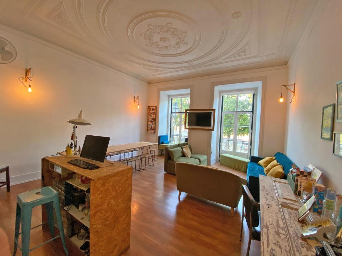 Lookout Lisbon Hostel ภายนอก รูปภาพ