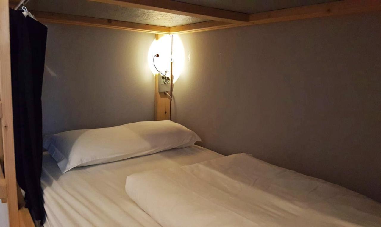 Lookout Lisbon Hostel ภายนอก รูปภาพ